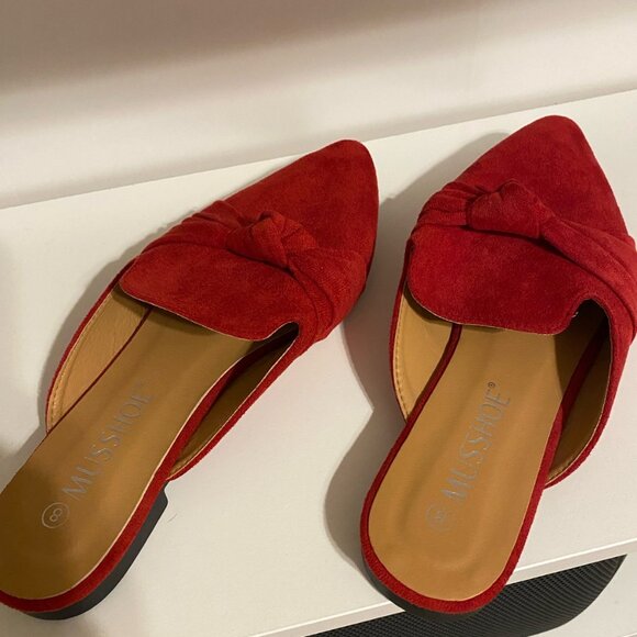 Musshoe Mule Shoe Slip-on Size 8 Women Red Cute Flats Work Red - Picture 1 of 3